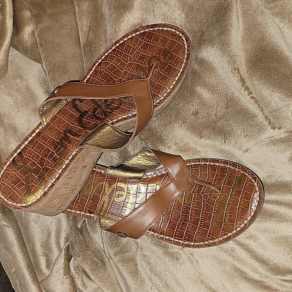 Sam Edelman tan thong Wedges